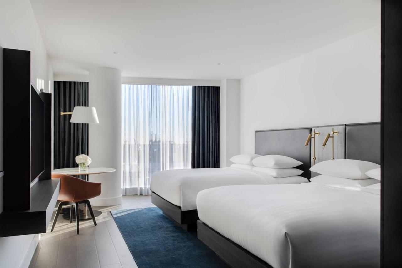 Melbourne Marriott Hotel Docklands Exteriör bild