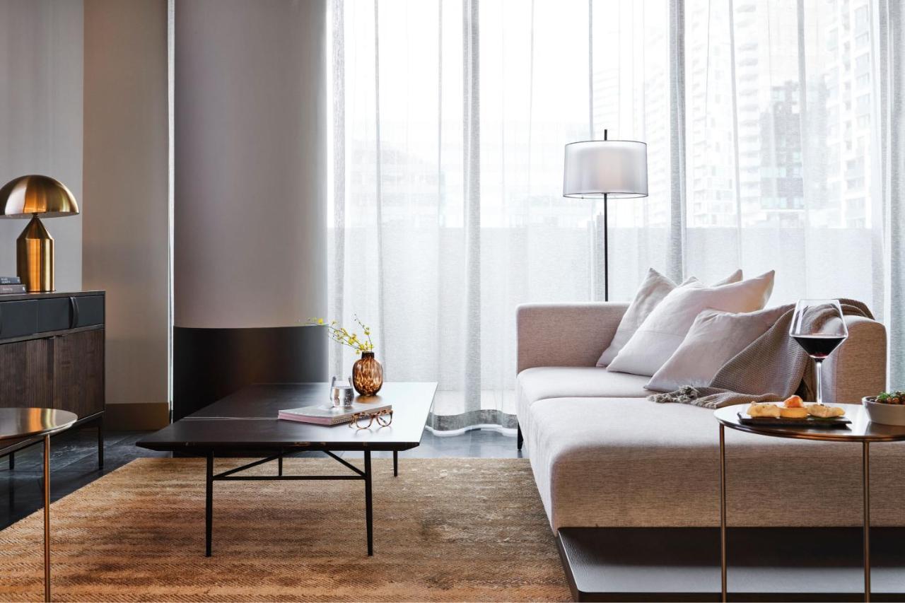 Melbourne Marriott Hotel Docklands Exteriör bild A living room in a private house