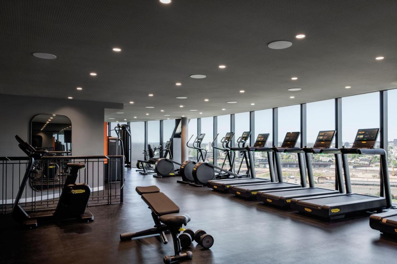 Melbourne Marriott Hotel Docklands Exteriör bild The gym at the 2018-opened hotel