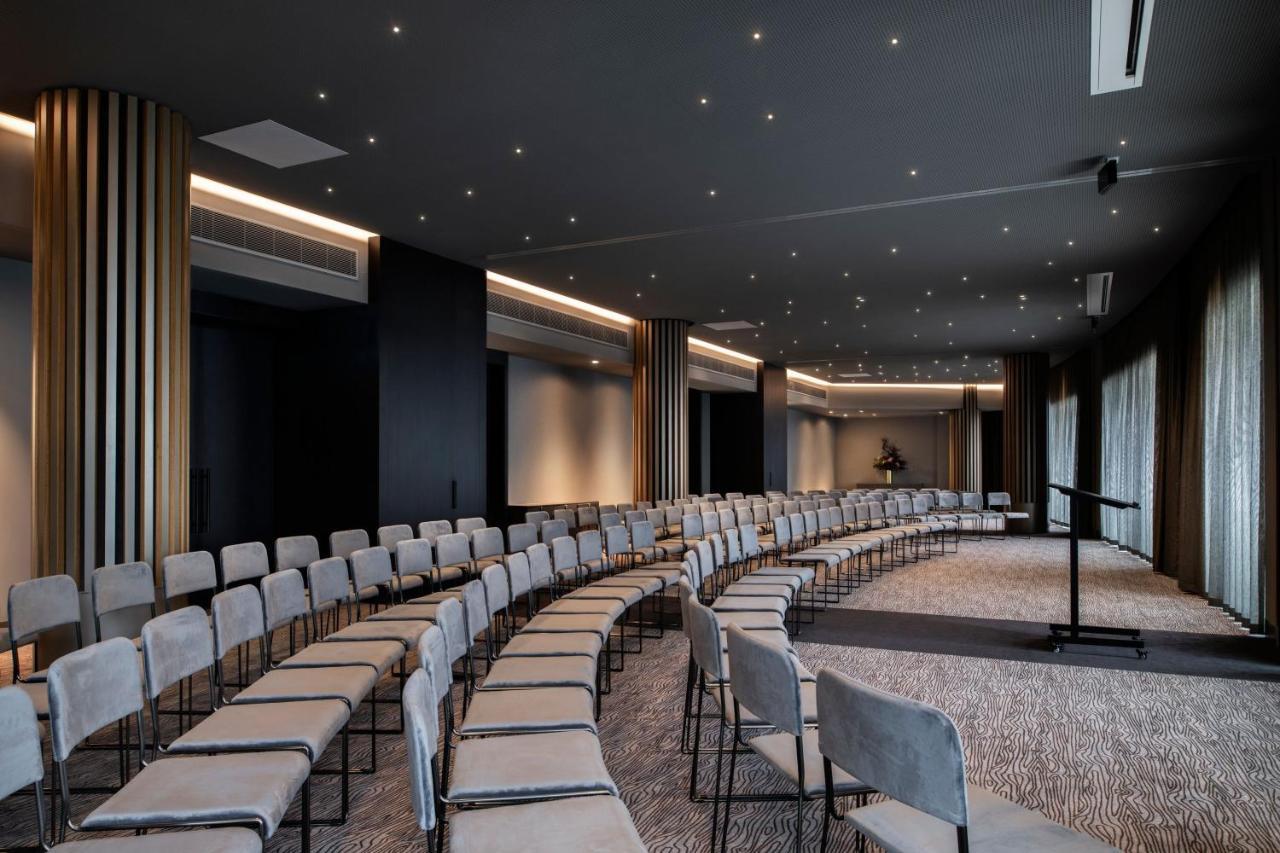 Melbourne Marriott Hotel Docklands Exteriör bild Meeting room