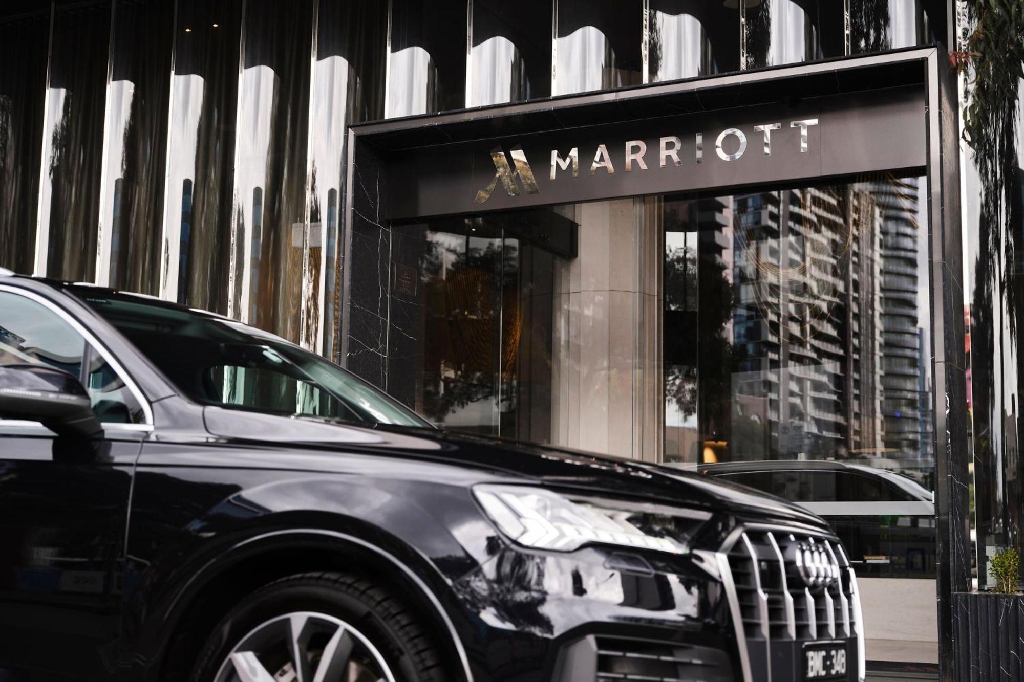 Melbourne Marriott Hotel Docklands Exteriör bild Marriott's Hotel in London