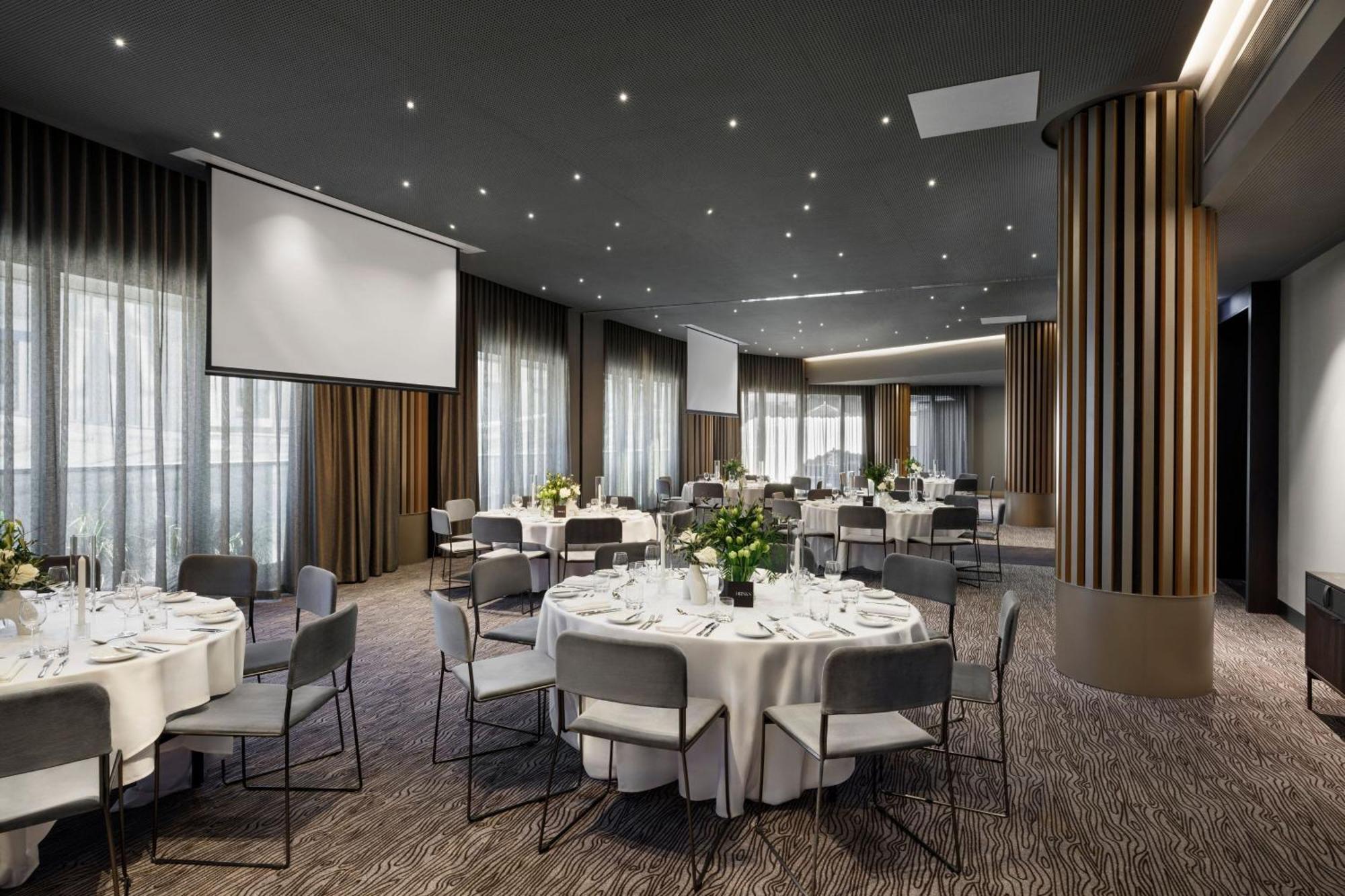Melbourne Marriott Hotel Docklands Exteriör bild The Westin Ballroom